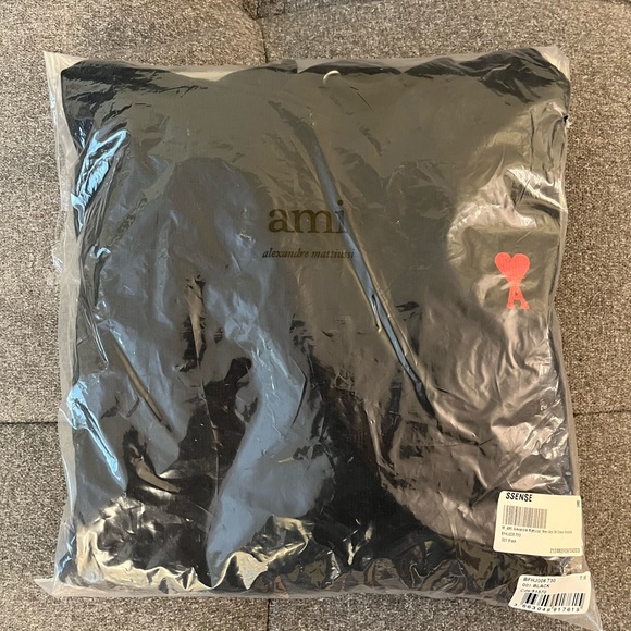 Ami de Coeur Black Organic Cotton Hoodie Made in Portugal - Picture 4 of 4